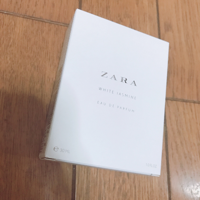 ZARA(ザラ)のZARA ホワイトジャスミン 香水30ml 箱あり♡ コスメ/美容の香水(香水(女性用))の商品写真