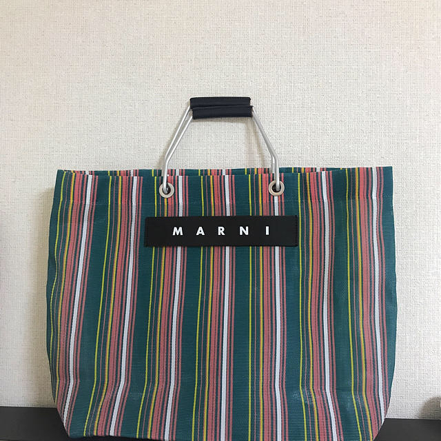 《MARNI》マルニフラワーカフェ ショッピングバッグ