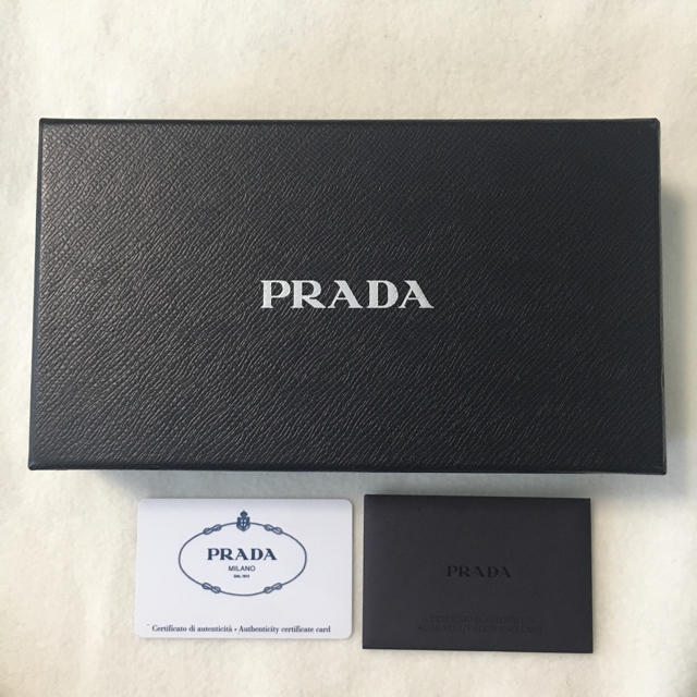 PRADA(プラダ)のプラダ長財布◆PRADA  送料込み レディースのファッション小物(財布)の商品写真