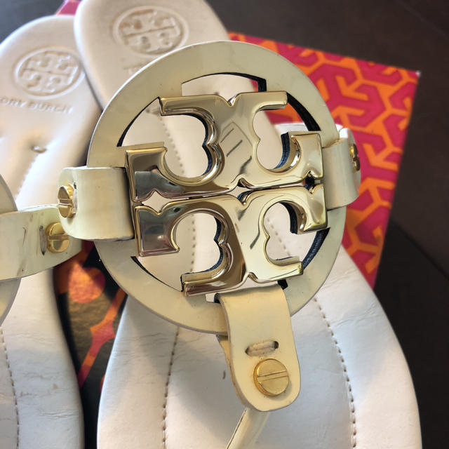 Tory Burch(トリーバーチ)のTORY BURCH 白ペタンコサンダル♡ レディースの靴/シューズ(サンダル)の商品写真