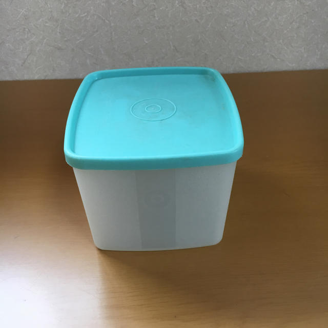 T(40)◇タッパーウェア◇中古◇角型ケース1個 インテリア/住まい/日用品のキッチン/食器(容器)の商品写真