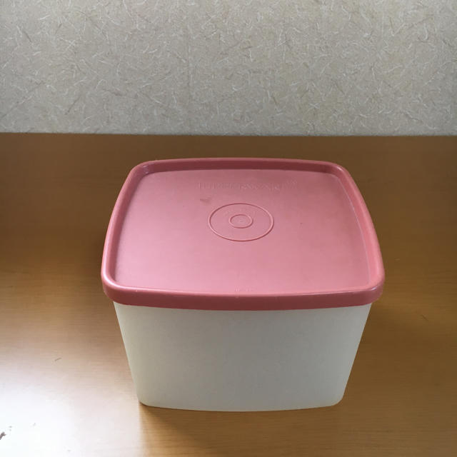 T(40)◇タッパーウェア◇中古◇角型ケース1個 インテリア/住まい/日用品のキッチン/食器(容器)の商品写真