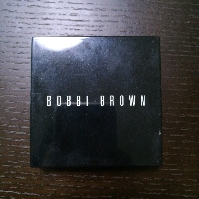 BOBBI BROWN(ボビイブラウン)の中古★BOBBI BROWN★シマーブリック　ブロンズ コスメ/美容のベースメイク/化粧品(フェイスカラー)の商品写真