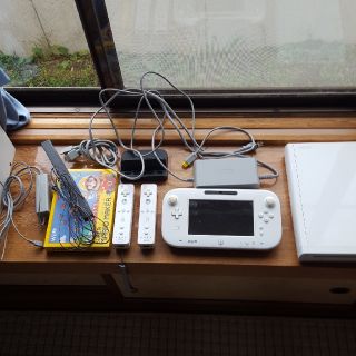 ウィーユー(Wii U)のWiiU Wii U  ウィーユー(家庭用ゲーム機本体)