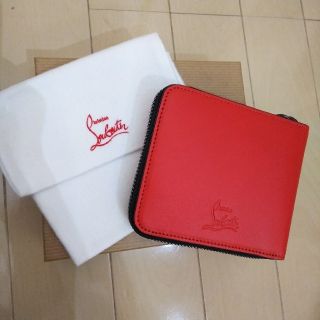 クリスチャンルブタン(Christian Louboutin)の
Christian Louboutin ルブタン 二つ折りジップ財布 赤
(財布)