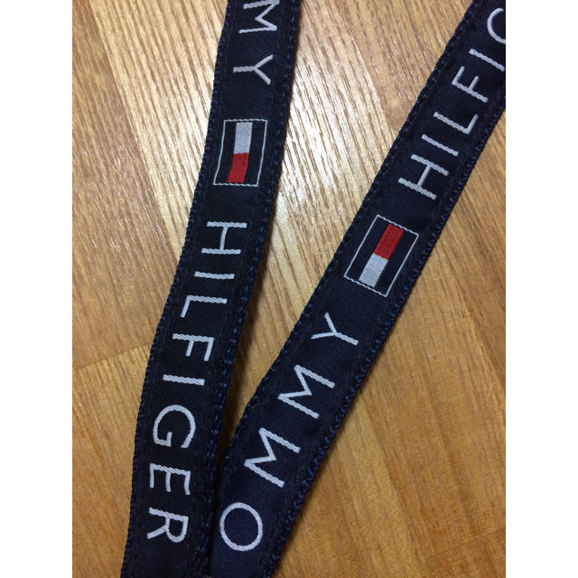 TOMMY HILFIGER(トミーヒルフィガー)のトミーヒルフィガー ネックストラップ レディースのファッション小物(その他)の商品写真