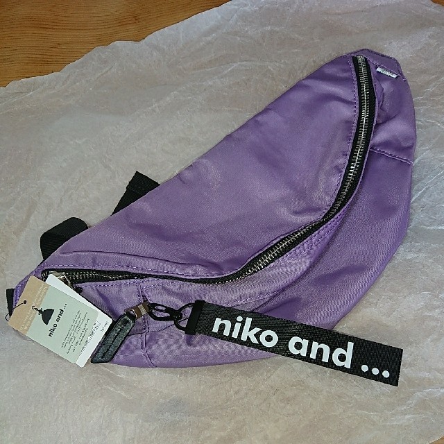 niko and...(ニコアンド)のニコアンド ボディバック ラベンダー レディースのバッグ(ボディバッグ/ウエストポーチ)の商品写真