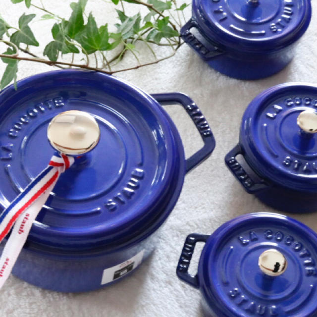 STAUB - 限定色★STAUB ストウブ ラウンド ロイヤルブルー 16cmの通販 by rarakuma ♬｜ストウブならラクマ