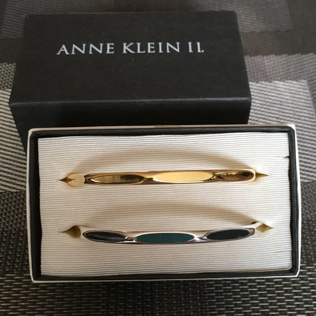 ANNE KLEIN(アンクライン)のANNE  KLEIN Ⅱ  バングル   新品✨ レディースのアクセサリー(ブレスレット/バングル)の商品写真