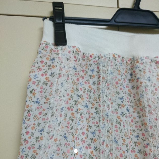 PRIME PATTERN(プライムパターン)の小花柄裾レーススカート☆ヴィスミッシュマッシュロペピクニック系 レディースのスカート(ミニスカート)の商品写真