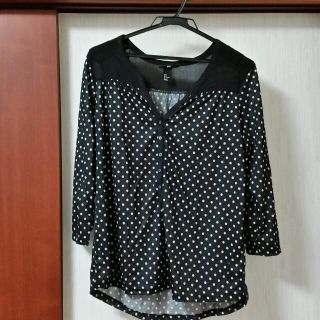 エイチアンドエム(H&M)の【美品】H&M☆ドット柄カットソー(カットソー(長袖/七分))