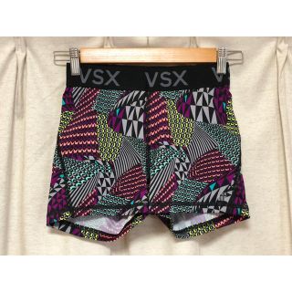 ヴィクトリアズシークレット(Victoria's Secret)のヴィクトリアシークレット victria's secret ショートレギンス(ヨガ)