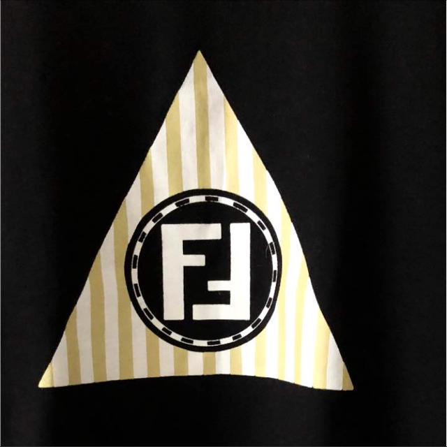 フェンディ  Tシャツ レディース  黒 半袖 FENDI ロゴ ロゴTシャツ 1