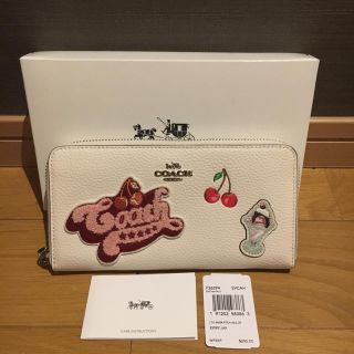 コーチ(COACH)の【新品未使用タグ付き】COACH コーチ 長財布 チェリー 大人気(財布)