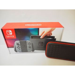 ニンテンドースイッチ(Nintendo Switch)のNintendo Switch本体グレー+タフポーチ(家庭用ゲーム機本体)