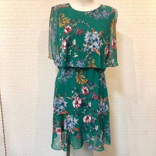 ザラ(ZARA)の美品✨膝丈❤️花柄 ワンピース(ひざ丈ワンピース)