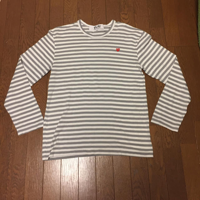 COMME des GARCONS(コムデギャルソン)の【プレイ コムデギャルソン】ワンポイント・レッド・ハート ボーダーTシャツ メンズのトップス(Tシャツ/カットソー(七分/長袖))の商品写真