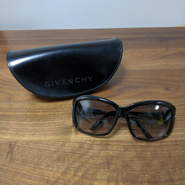 GIVENCHY - GIVENCHY サングラスの通販 by agnes｜ジバンシィならラクマ