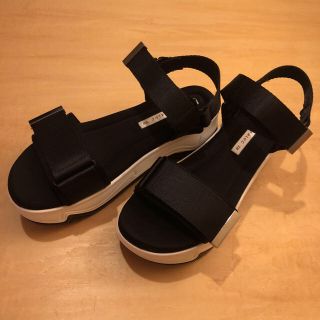 ザラ(ZARA)のZARA✨スポーツサンダル✨ウェッジソールスニーカー(サンダル)