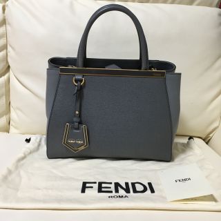 フェンディ(FENDI)のお値下げ 美品フェンディ プチトゥージュール グレー(ハンドバッグ)