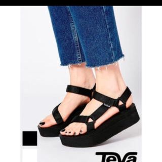 テバ(Teva)の専用(サンダル)