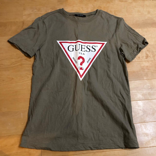 GUESS(ゲス)のGUESS カーキTシャツ レディースのトップス(Tシャツ(半袖/袖なし))の商品写真