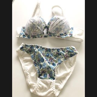 新品未使用♥︎ブラ&ショーツセットB75cm♥︎700円(ブラ&ショーツセット)