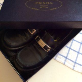 プラダ(PRADA)のPRADA ローファー ブラック(ローファー/革靴)