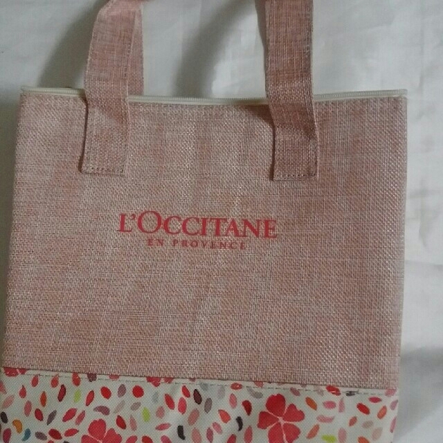 L'OCCITANE(ロクシタン)の❤L’OCCITAN  スパークルクーラーバック インテリア/住まい/日用品のキッチン/食器(弁当用品)の商品写真