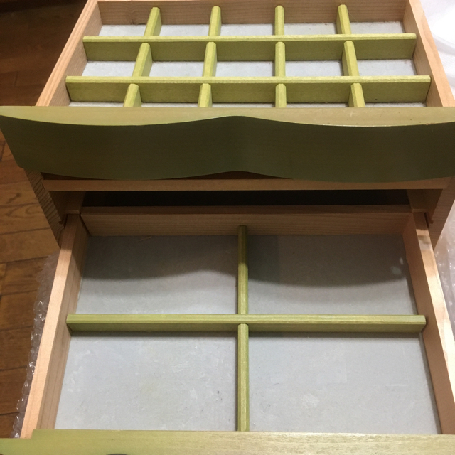 アクセサリーケース  木製 インテリア/住まい/日用品の収納家具(ケース/ボックス)の商品写真