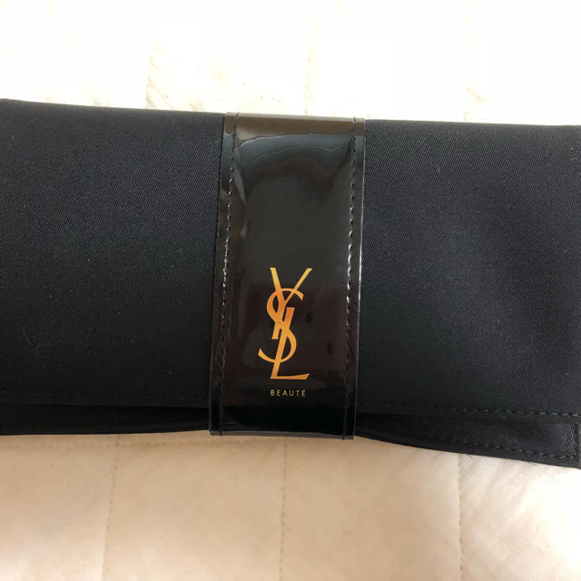 Saint Laurent(サンローラン)のイブサンローラン  チーク  アイシャドウ コスメ/美容のベースメイク/化粧品(アイシャドウ)の商品写真