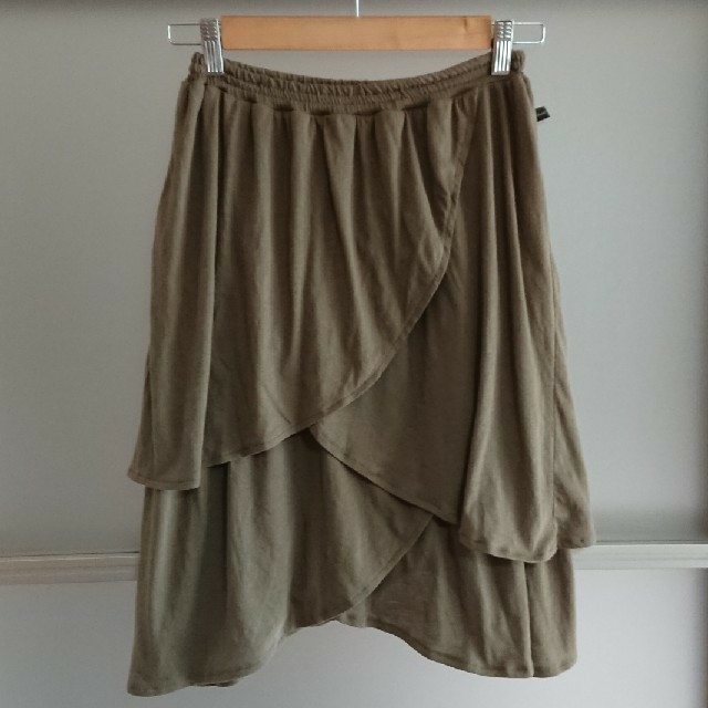 KBF+(ケービーエフプラス)のwelldone  ウェルダム   チューリップラインスカート レディースのスカート(ひざ丈スカート)の商品写真