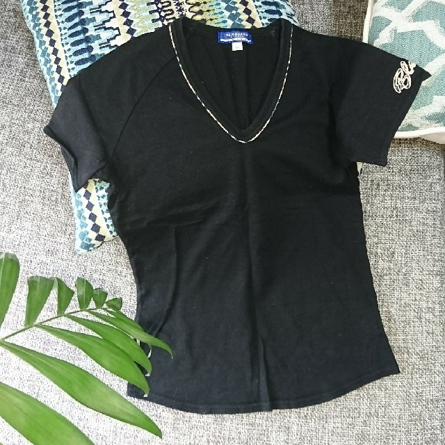 BURBERRY BLUE LABEL(バーバリーブルーレーベル)のBurberry バーバリー 黒 Tシャツ レディースのトップス(Tシャツ(半袖/袖なし))の商品写真