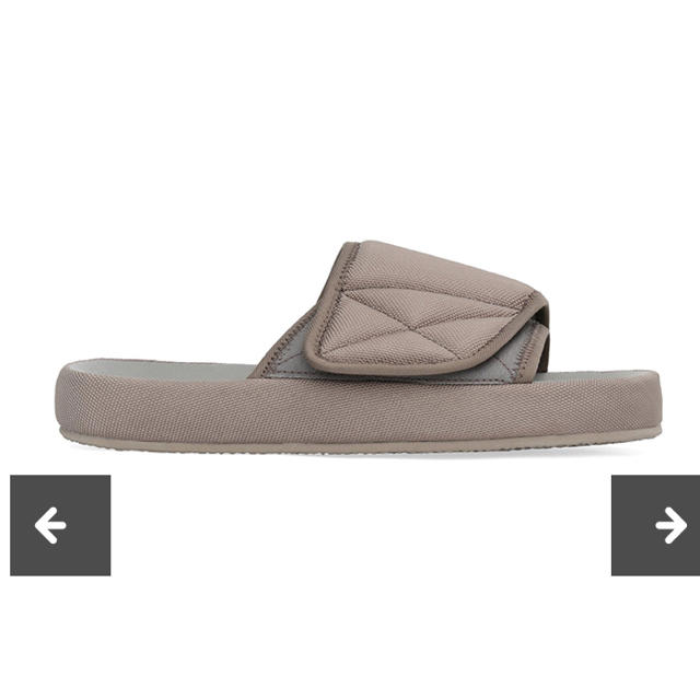 yeezy season 6 slipper