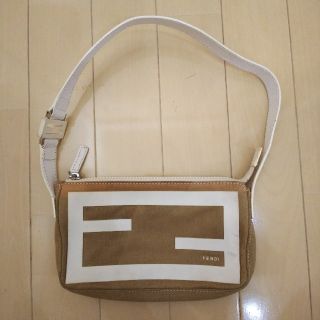 フェンディ(FENDI)のFENDI フェンディ セミショルダーバッグ(ショルダーバッグ)