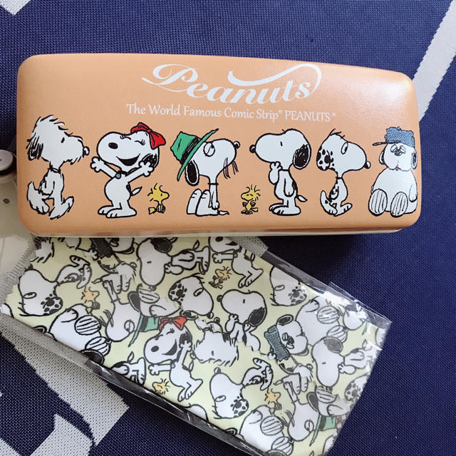 PEANUTS(ピーナッツ)のスヌーピーメガネケース♡ エンタメ/ホビーのおもちゃ/ぬいぐるみ(キャラクターグッズ)の商品写真