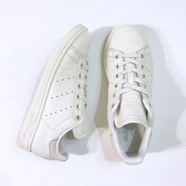 adidas(アディダス)の美品23 adidas stansmith アディダス スタンスミス W58 レディースの靴/シューズ(スニーカー)の商品写真