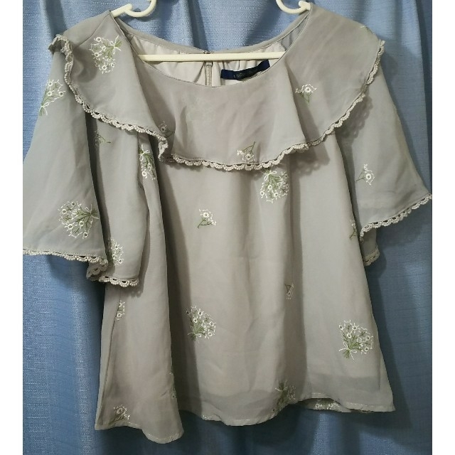 an another angelus(アンアナザーアンジェラス)の【難あり】かすみ草総刺繍ブラウス

 an another angelus レディースのトップス(シャツ/ブラウス(半袖/袖なし))の商品写真