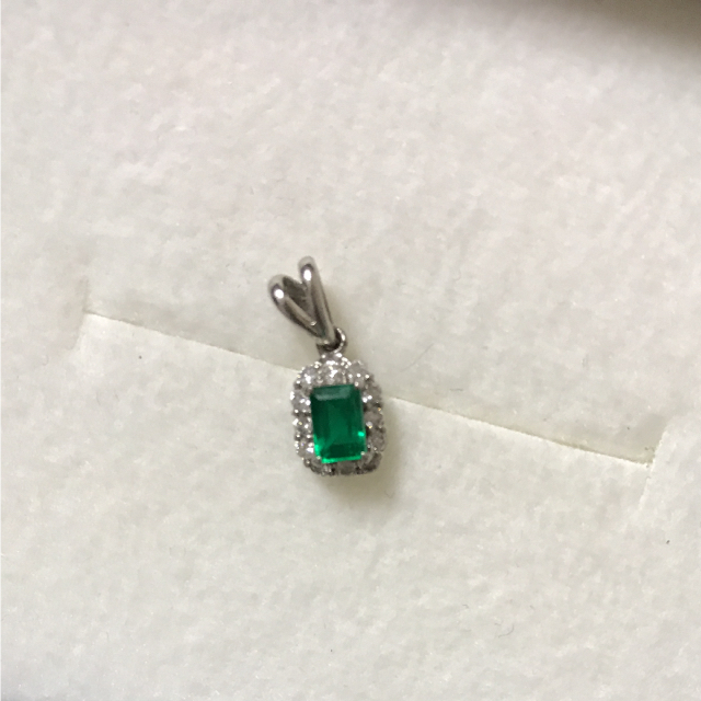 Pt900 エメラルド 0.53ct ダイヤ 0.23ct トップ 最終値下げ