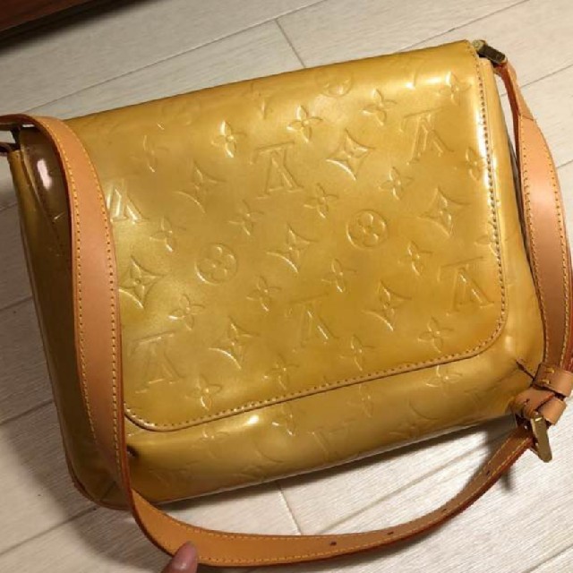 LOUIS VUITTON - 値下げします。ルイヴィトン ヴェルニ ショルダーバッグの通販 by Kai｜ルイヴィトンならラクマ