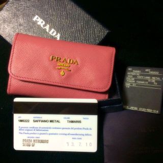 プラダ(PRADA)のPRADAのキーケースです。(キーホルダー)