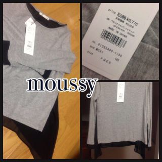 マウジー(moussy)の【新品】moussy❤️デザインロンT(Tシャツ(長袖/七分))