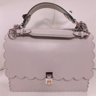 フェンディ(FENDI)の最終価格 FENDI キャナイ 汚れ傷なし中古美品 直営店購入(ショルダーバッグ)