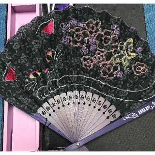 あす楽土日も即納 Anna Sui センス 猫 白 送料無料メール便 ハンドメイド ファッション 小物 Roe Solca Ec