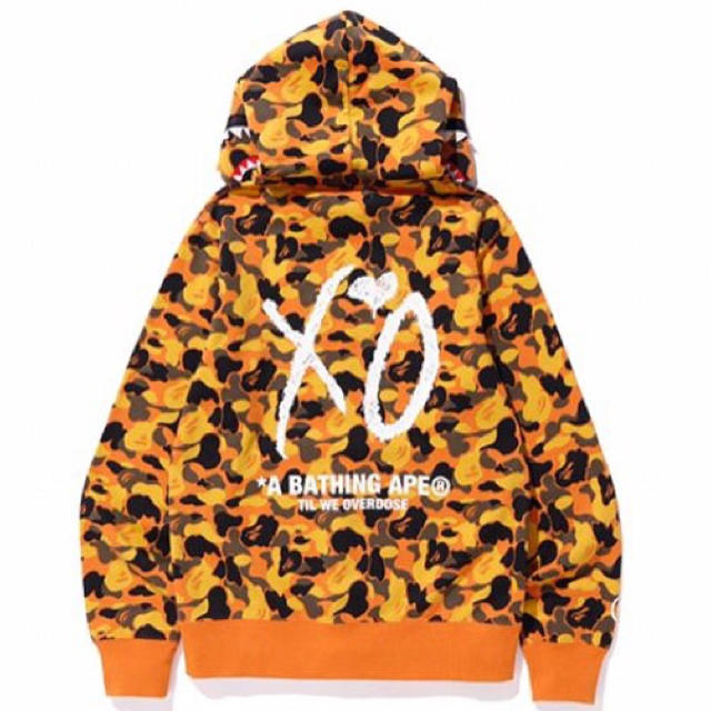 A BATHING APE(アベイシングエイプ)のBAPE XO CAMO SHARK FULL HOODIE メンズのトップス(パーカー)の商品写真