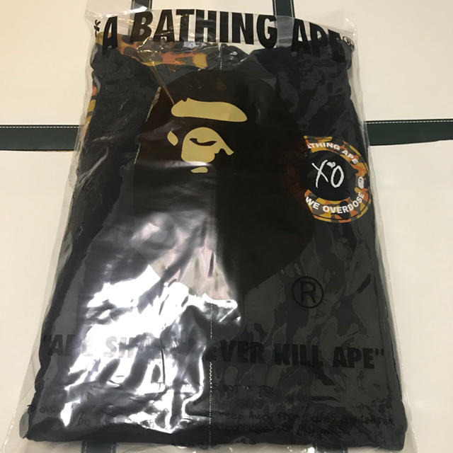 A BATHING APE(アベイシングエイプ)のBAPE XO CAMO SHARK FULL ZIP HOODIE メンズのトップス(パーカー)の商品写真