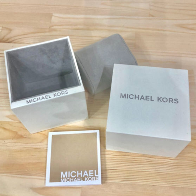 Michael Kors(マイケルコース)のマイケルコース 時計 箱 レディースのファッション小物(腕時計)の商品写真