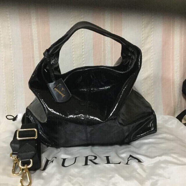 Furla エナメル 2 way 本革バッグ