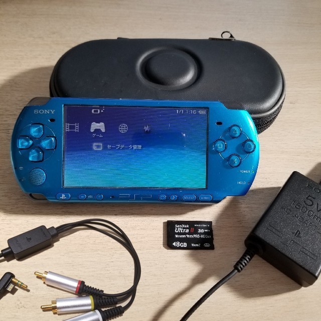 PSP-3000ブルー本体他（テレビ画面で楽しめる純正AVケーブル付き）