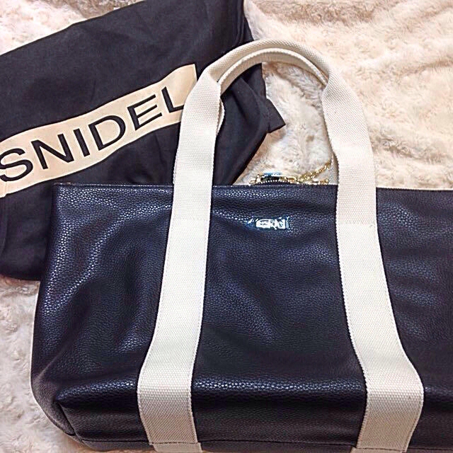 SNIDEL(スナイデル)の♡snidel トートバッグ中♡ レディースのバッグ(トートバッグ)の商品写真
